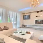 Complex Barbara